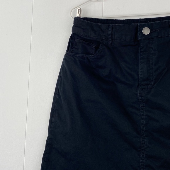 PAIR of women's Croft and Barrow skorts both size 6 - Picture 11 of 14